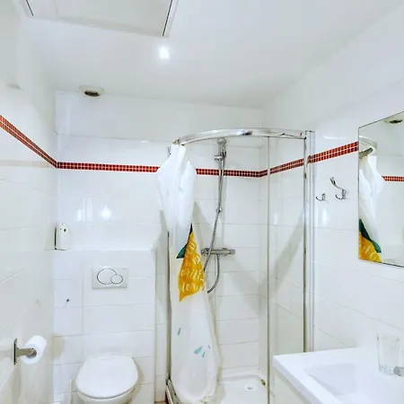 Daire Moderne Et Elegant A 5 - 4p *