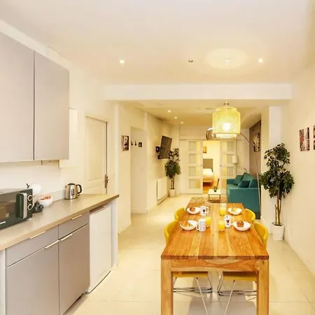 Daire Moderne Et Elegant A 5 - 4p